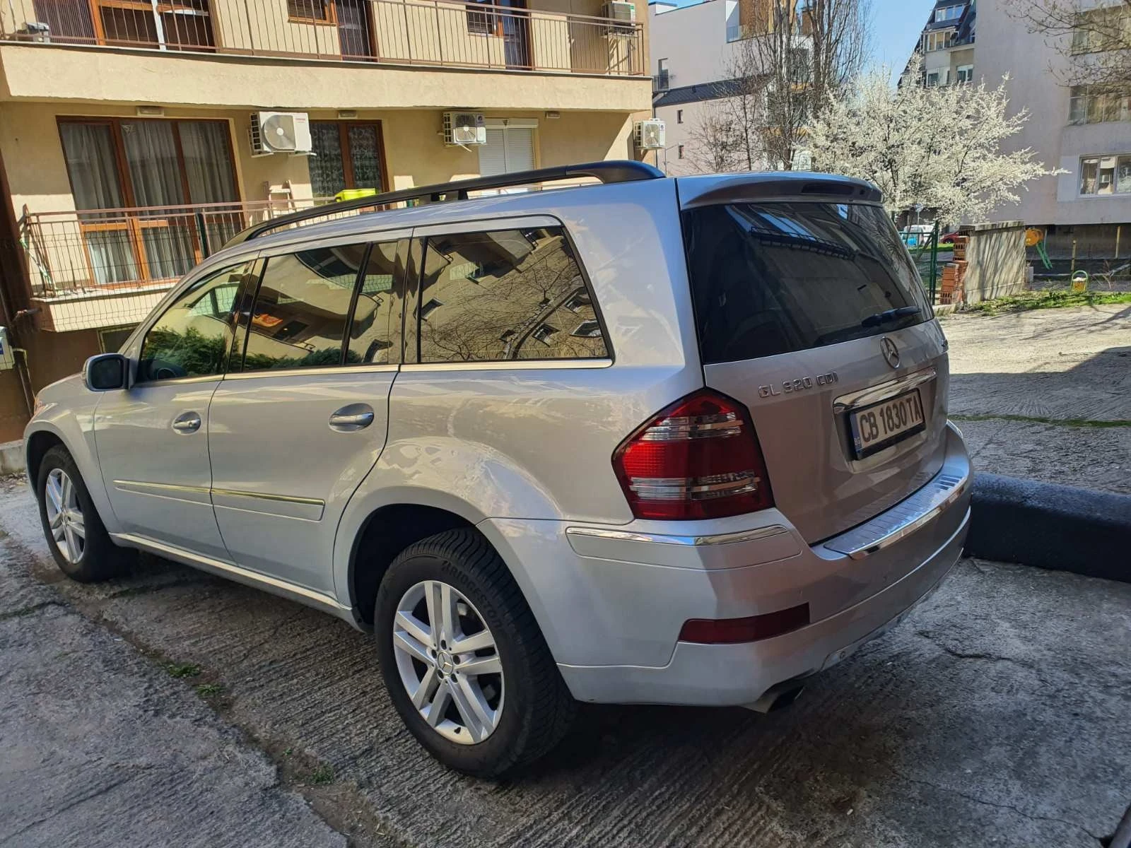 Mercedes-Benz GL 320 - изображение 6