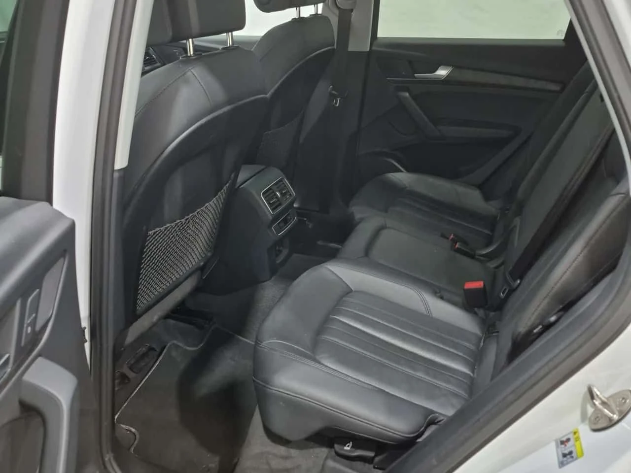 Audi Q5 * PROGRESSIV* ДВА КЛЮЧА* ПАНОРАМА* ПОДГРЕВИ* , снимка 12 - Автомобили и джипове - 53953746