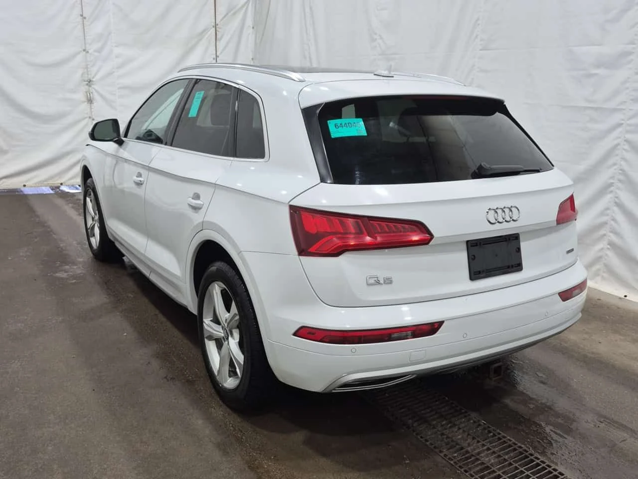 Audi Q5 * PROGRESSIV* ДВА КЛЮЧА* ПАНОРАМА* ПОДГРЕВИ* , снимка 4 - Автомобили и джипове - 53953746
