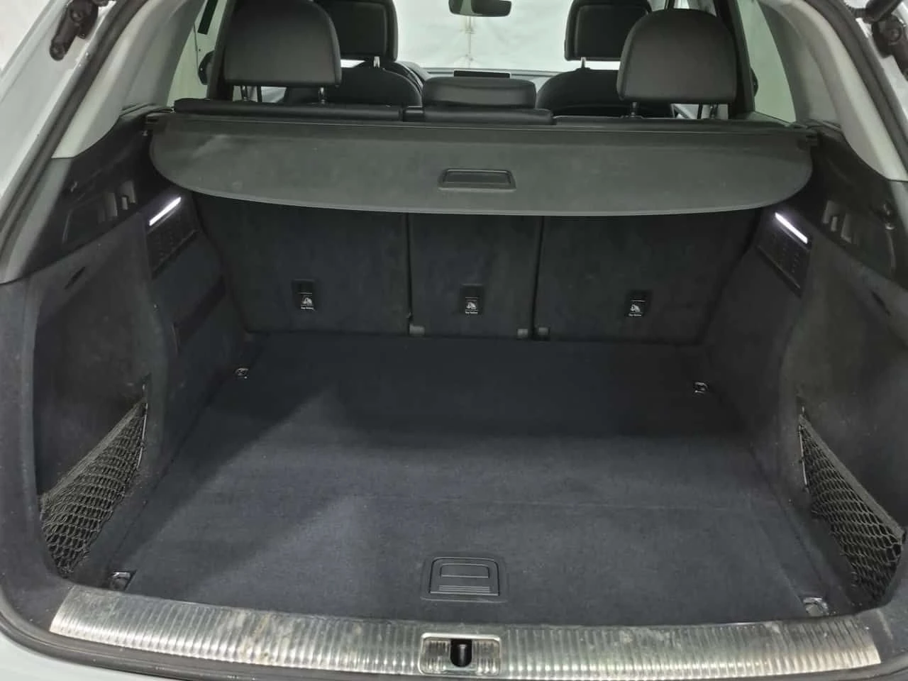 Audi Q5 * PROGRESSIV* ДВА КЛЮЧА* ПАНОРАМА* ПОДГРЕВИ* , снимка 14 - Автомобили и джипове - 53953746