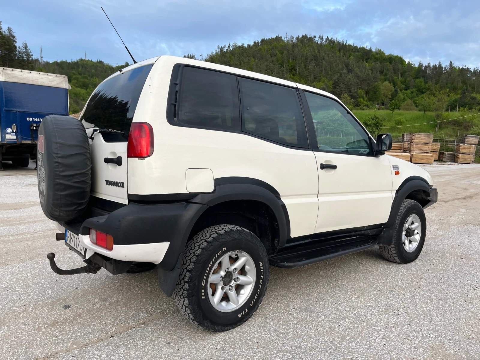 Nissan Terrano 2.7TD 125к.с., снимка 7 - Автомобили и джипове - 54399337