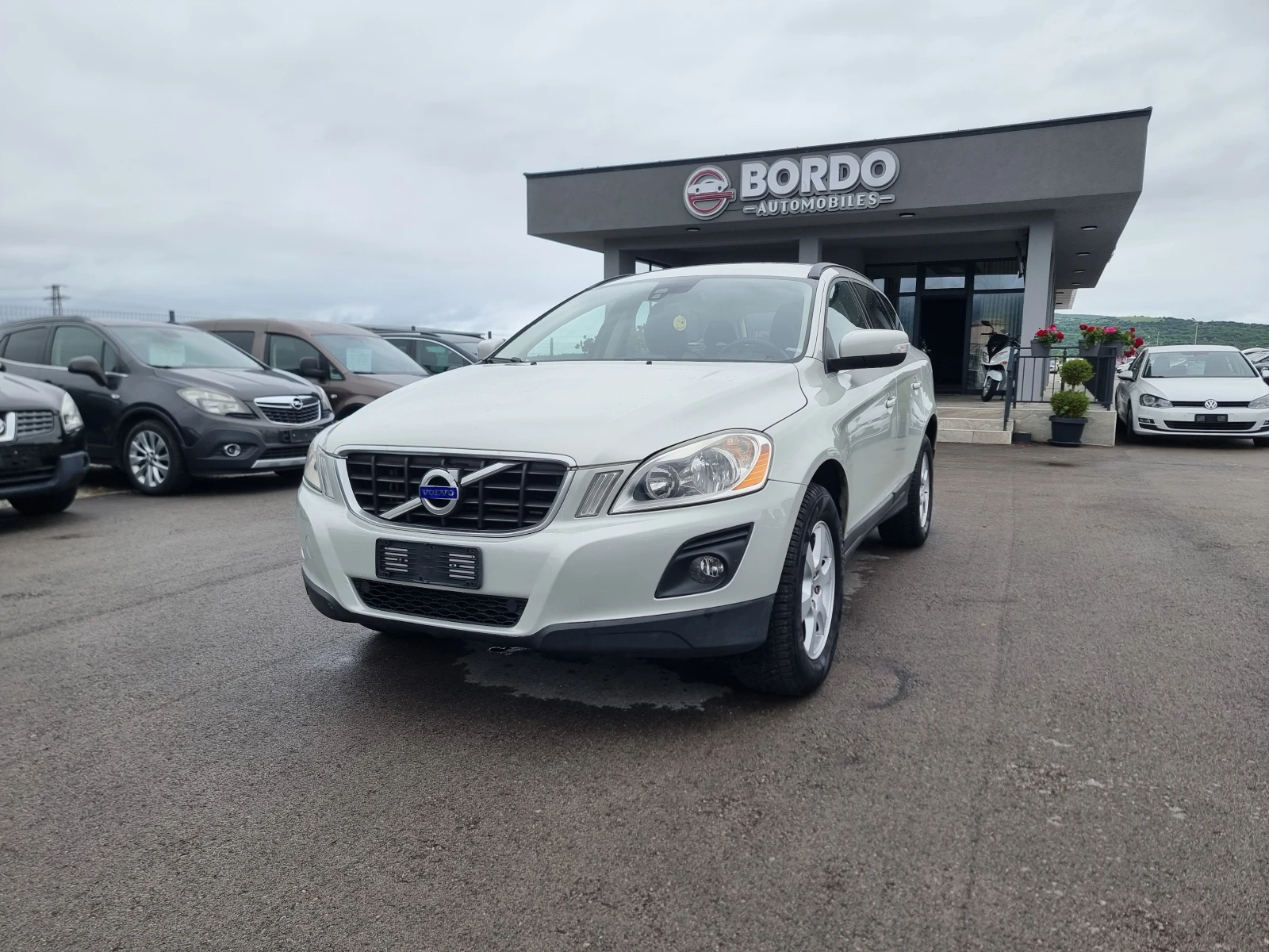 Volvo XC60 2.4 D5, снимка 2 - Автомобили и джипове - 54589181