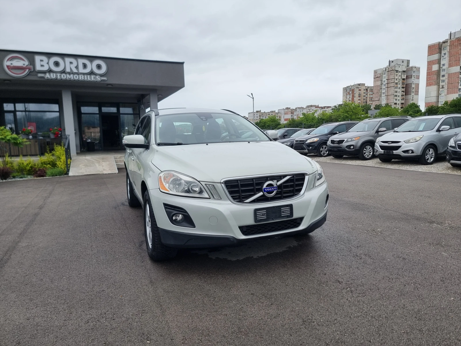 Volvo XC60 2.4 D5, снимка 9 - Автомобили и джипове - 54589181