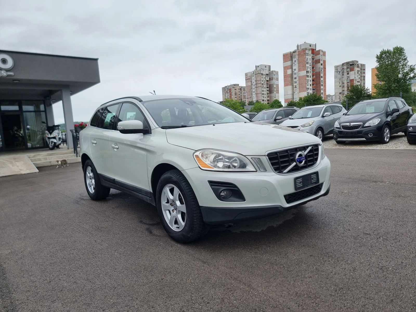 Volvo XC60 2.4 D5, снимка 8 - Автомобили и джипове - 54589181