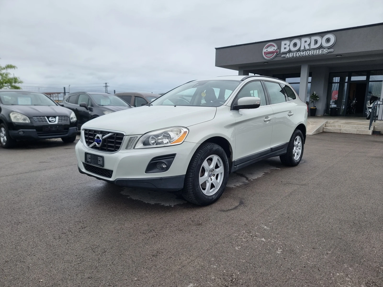 Volvo XC60 2.4 D5, снимка 3 - Автомобили и джипове - 54589181
