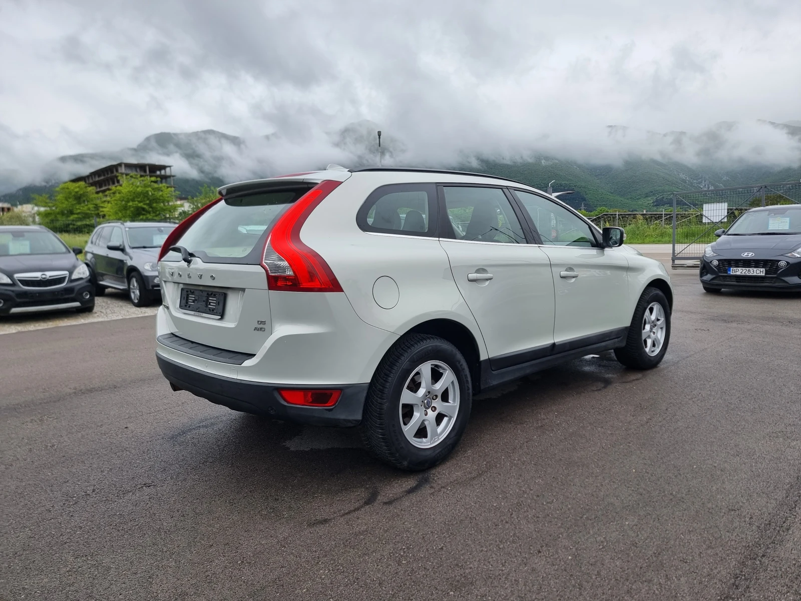 Volvo XC60 2.4 D5, снимка 7 - Автомобили и джипове - 54589181
