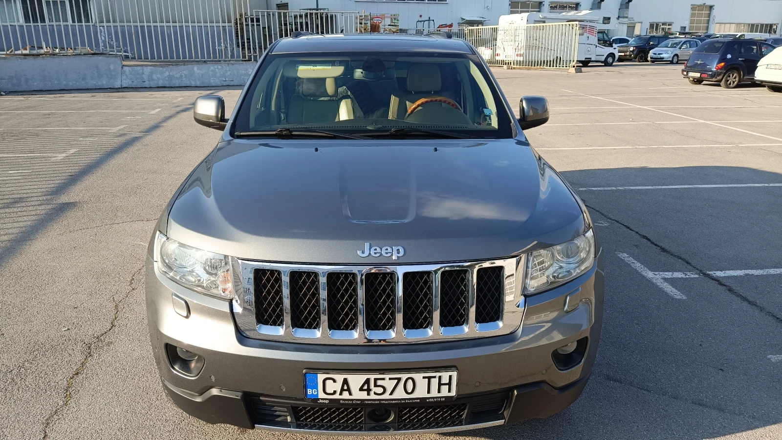 Jeep Grand cherokee От България OVERLAND 4X4 3.0 CRD 241 HP, снимка 2 - Автомобили и джипове - 54601711