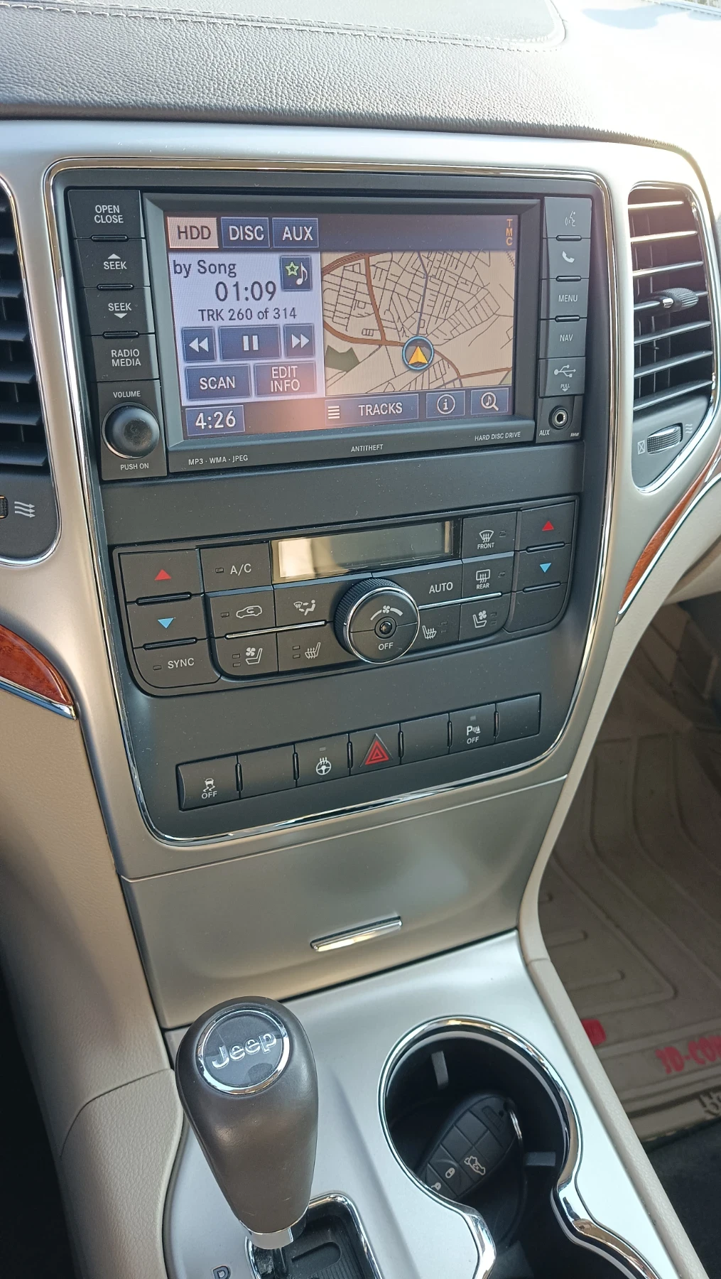 Jeep Grand cherokee От България OVERLAND 4X4 3.0 CRD 241 HP, снимка 12 - Автомобили и джипове - 54601711