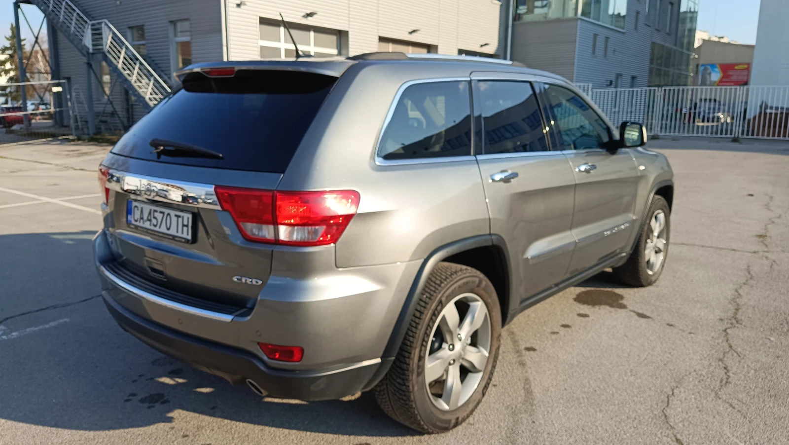 Jeep Grand cherokee От България OVERLAND 4X4 3.0 CRD 241 HP, снимка 5 - Автомобили и джипове - 54601711