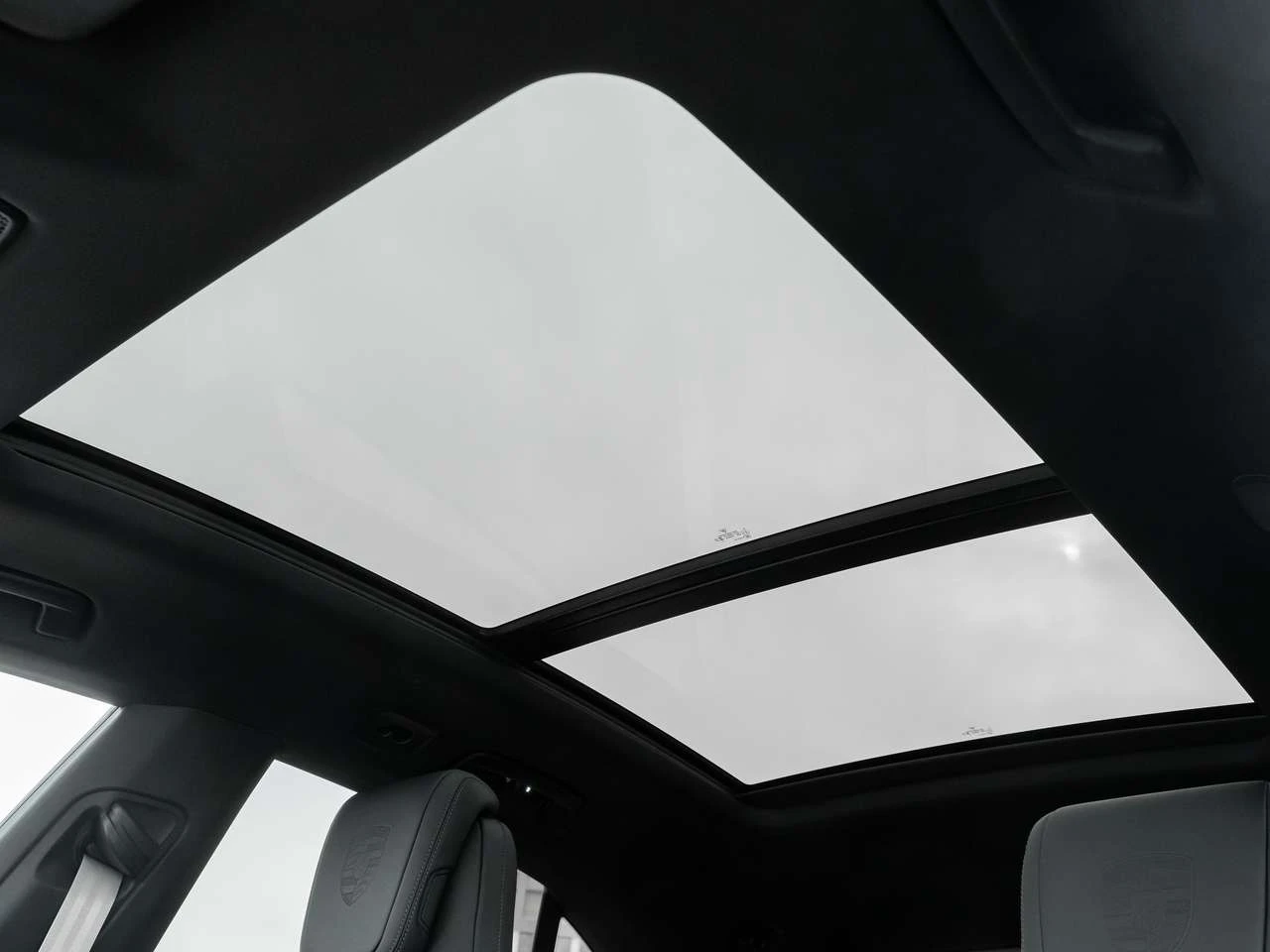 Porsche Macan Electric, снимка 10 - Автомобили и джипове - 56701007