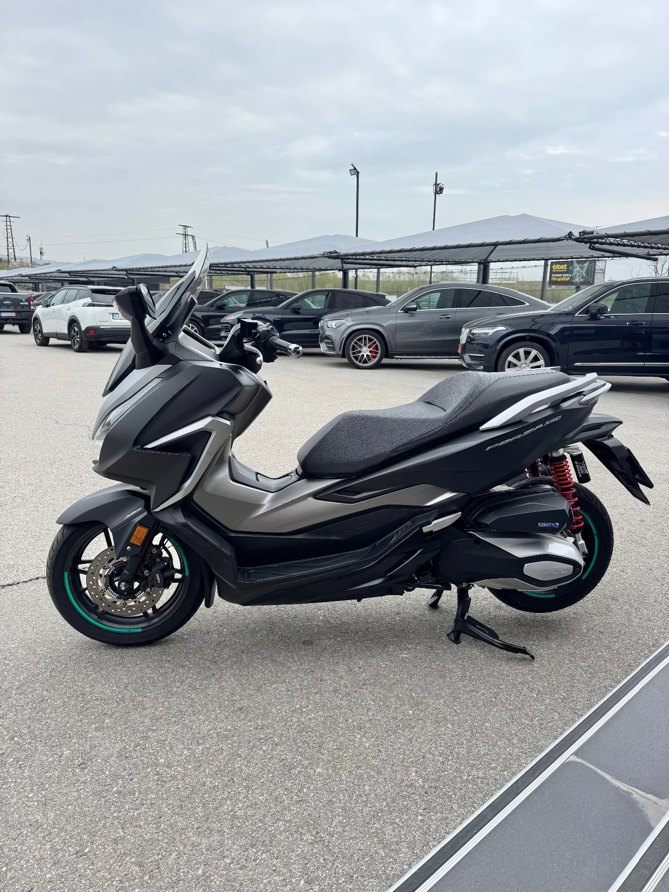 Honda Forza 350-ABS-TCS-LED-KEYLESS-ЕЛ.СЛЮДА, снимка 5 - Мотоциклети и мототехника - 54219312