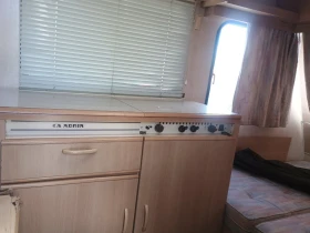 Каравана Adria, снимка 12