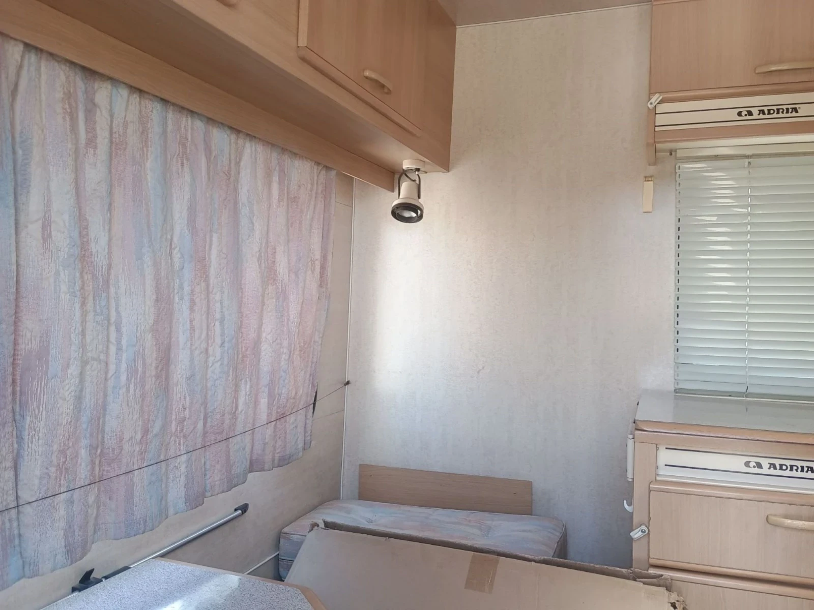 Каравана Adria, снимка 13 - Каравани и кемпери - 54033421