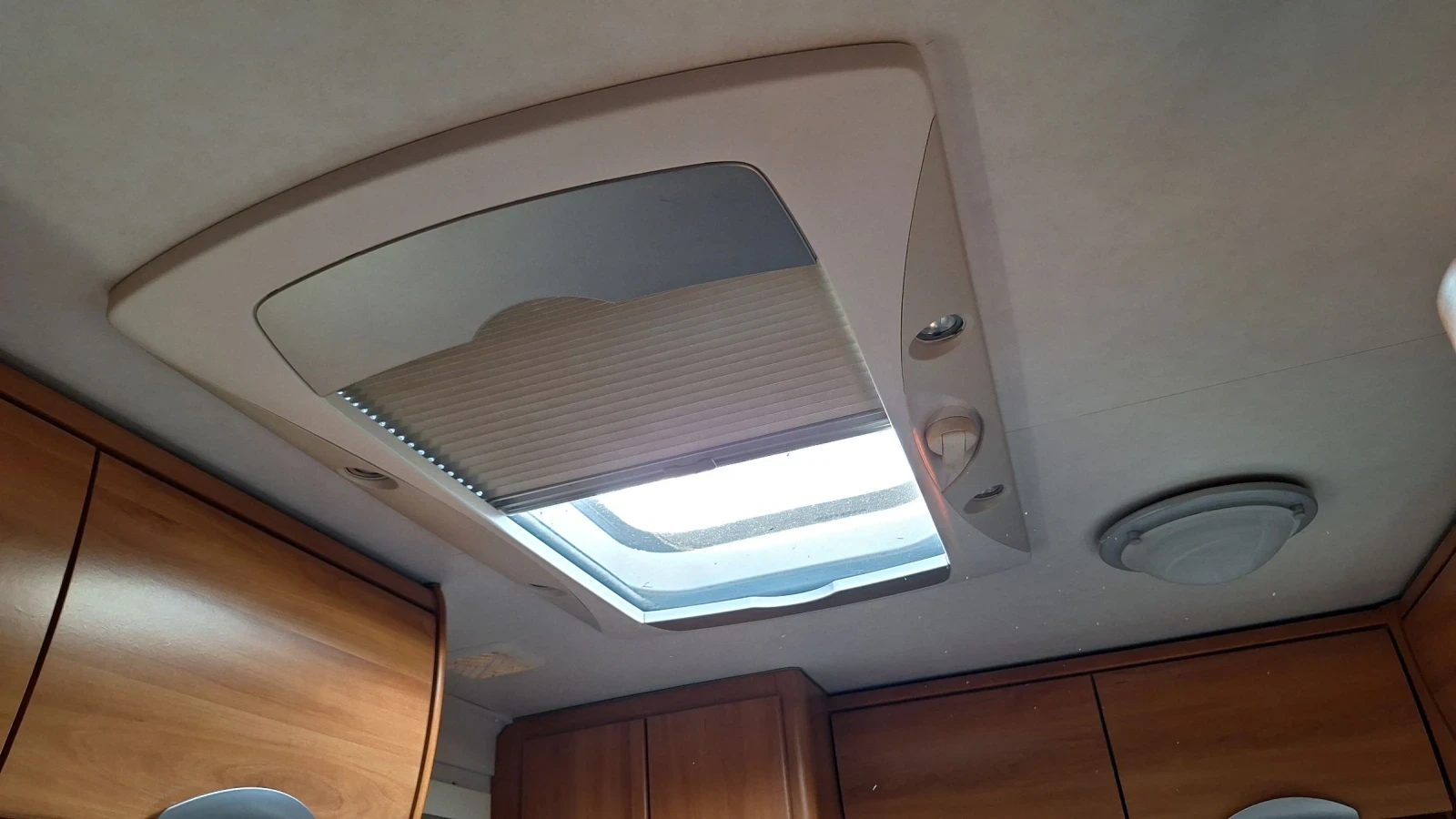 Каравана HYMER / ERIBA Nova-430, снимка 16 - Каравани и кемпери - 55280458
