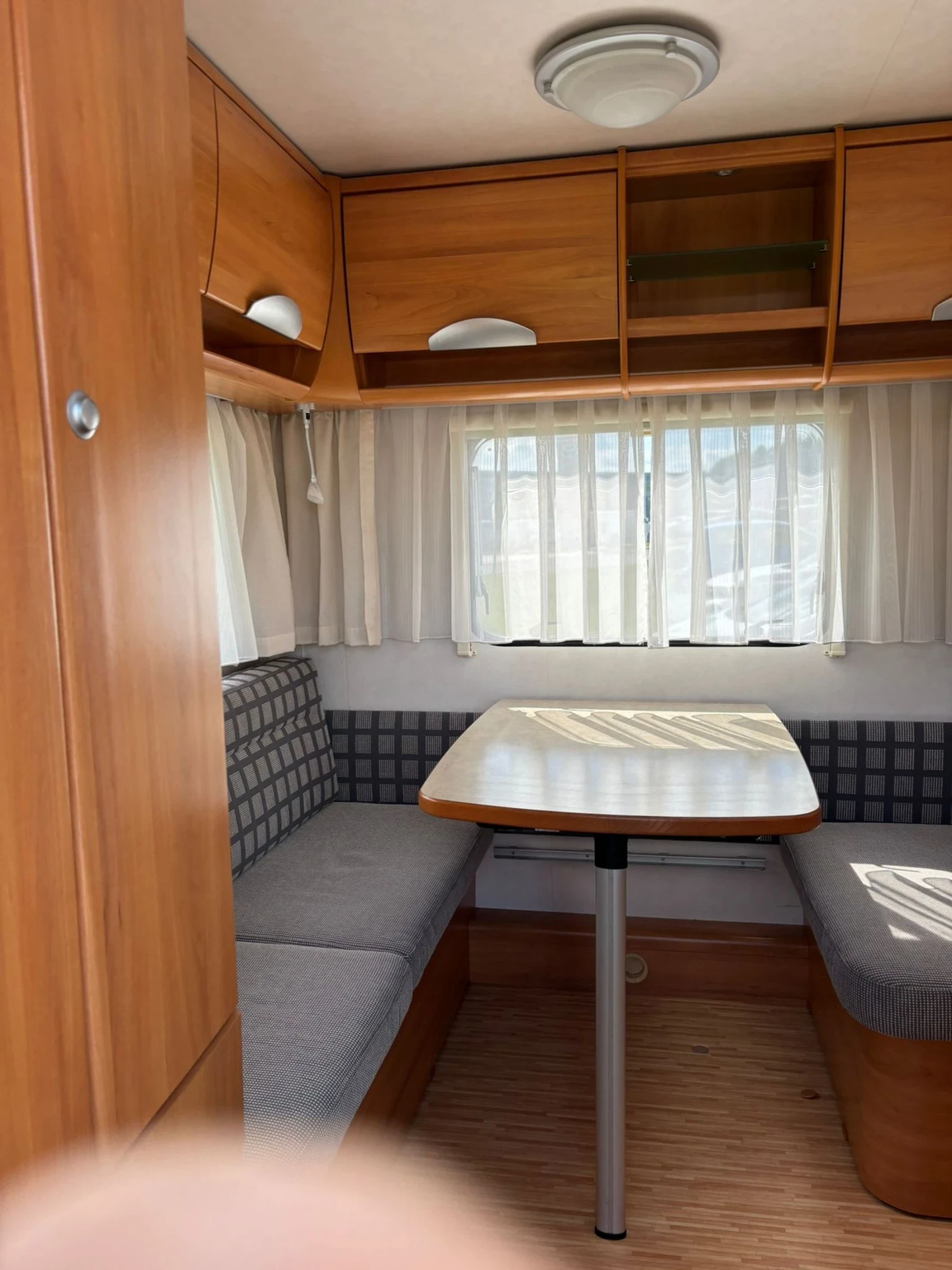 Каравана HYMER / ERIBA 430, снимка 11 - Каравани и кемпери - 55280458