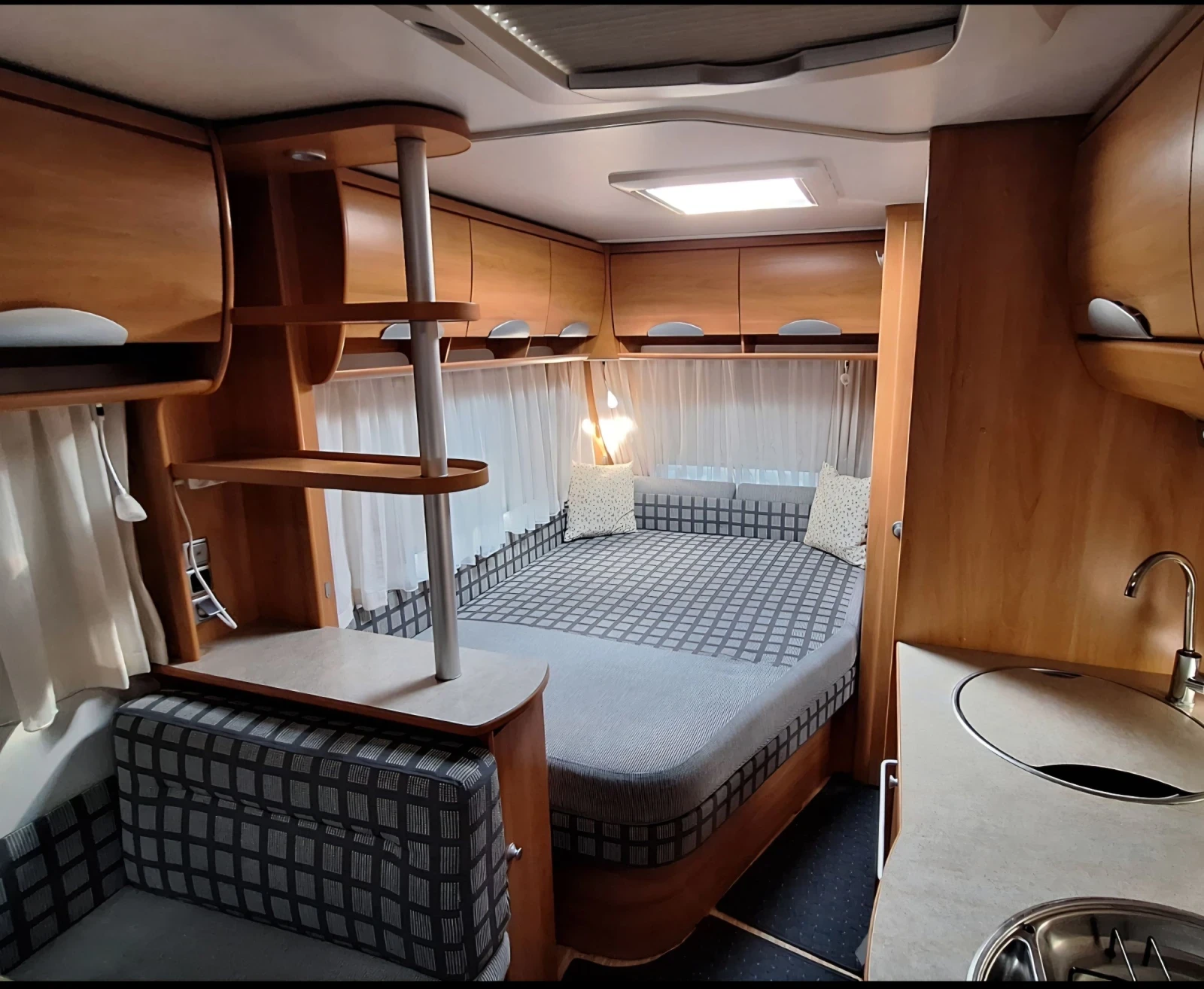 Каравана HYMER / ERIBA Nova-430, снимка 7 - Каравани и кемпери - 55280458