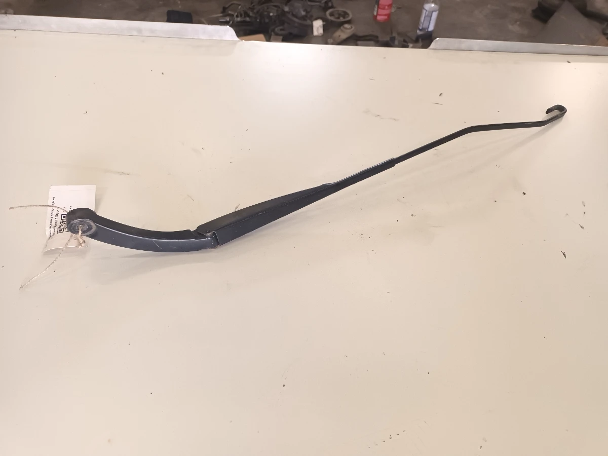 рамо чистачка предно дясно Дачия Докер 1.5дци я