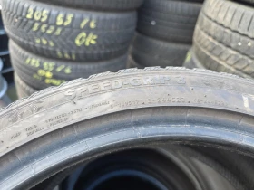Гуми Зимни 215/40R17, снимка 8