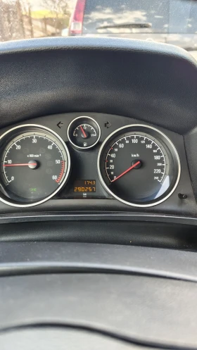 Opel Zafira 1.9CDTI COSMO - 4000 лв. / 2045.17 € - 30425032 12