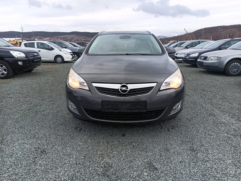 Opel Astra 1.4 140к бензин 2012 нави, снимка 2 - Автомобили и джипове - 48483058