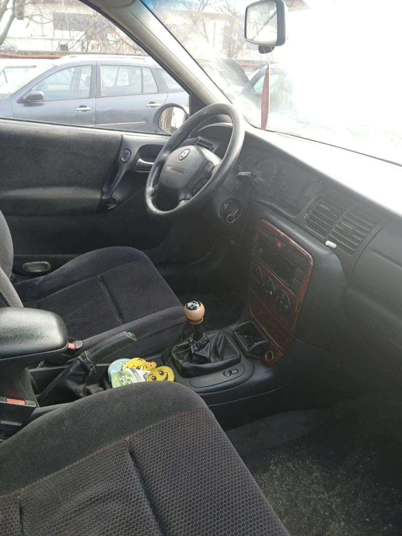 Opel Vectra B, снимка 4 - Автомобили и джипове - 48711691