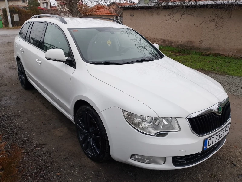 Skoda Superb, снимка 1 - Автомобили и джипове - 48934903