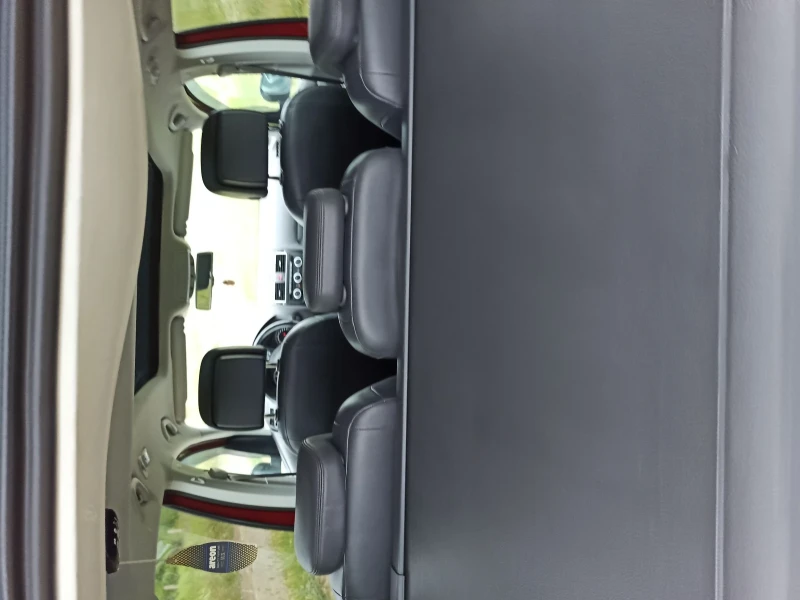 VW Touran, снимка 14 - Автомобили и джипове - 51706040