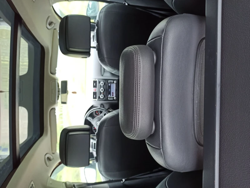 VW Touran, снимка 6 - Автомобили и джипове - 51706040