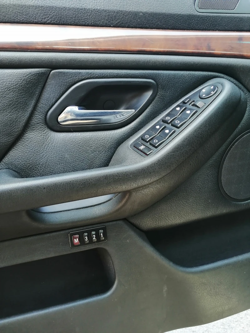 BMW 530, снимка 11 - Автомобили и джипове - 51829483