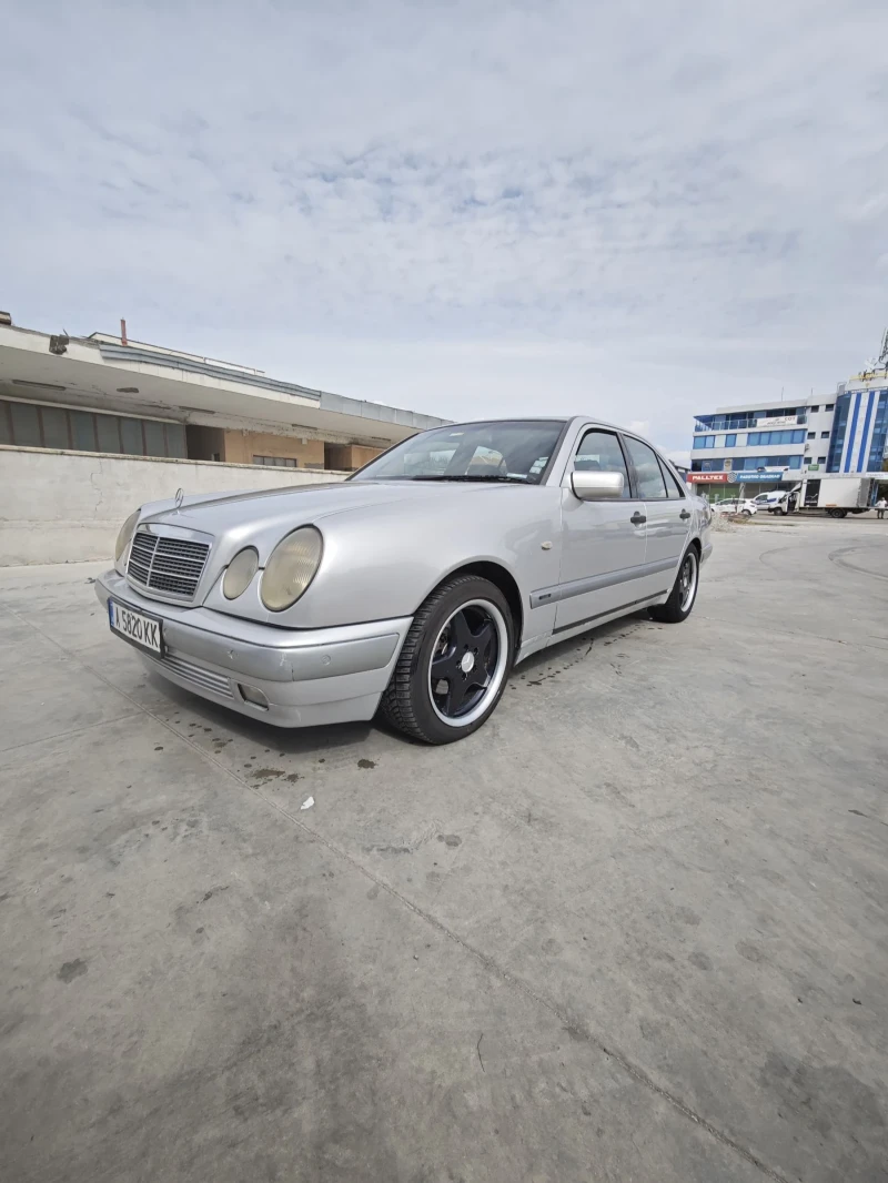 Mercedes-Benz E 250, снимка 3 - Автомобили и джипове - 52632463