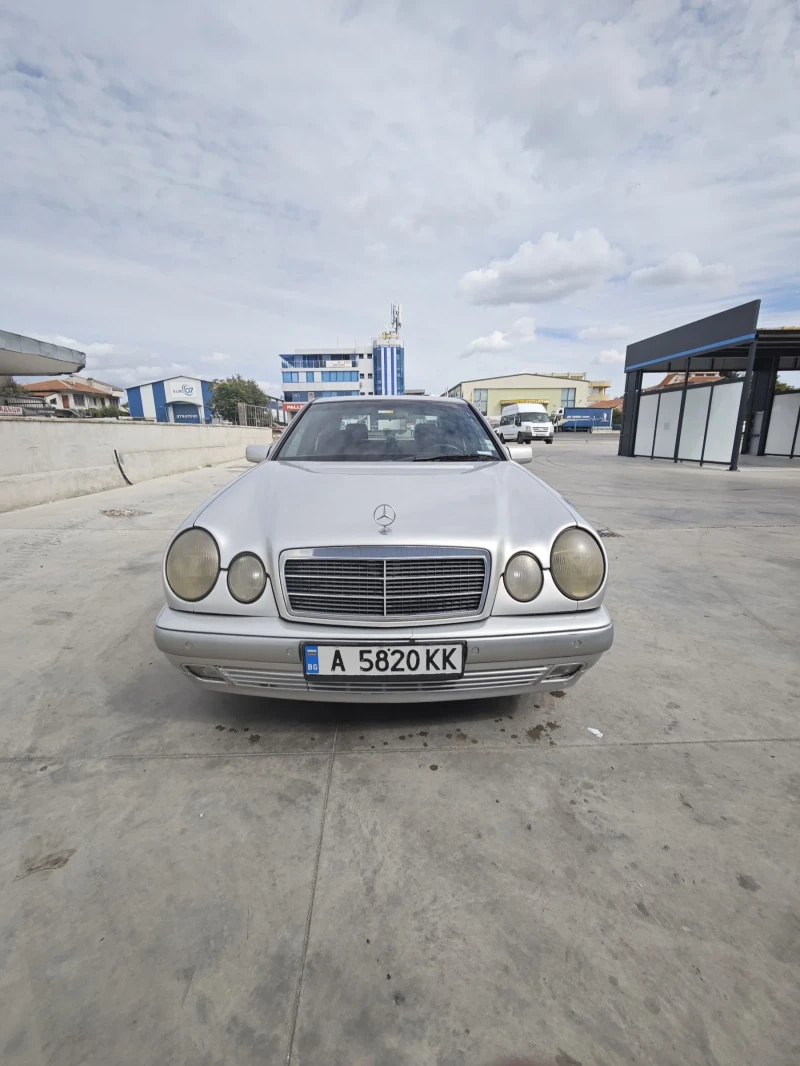Mercedes-Benz E 250, снимка 2 - Автомобили и джипове - 52632463
