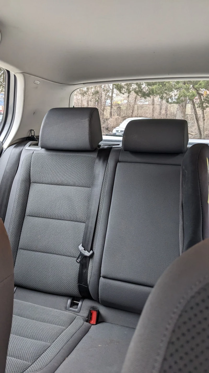 VW Golf, снимка 7 - Автомобили и джипове - 53004799