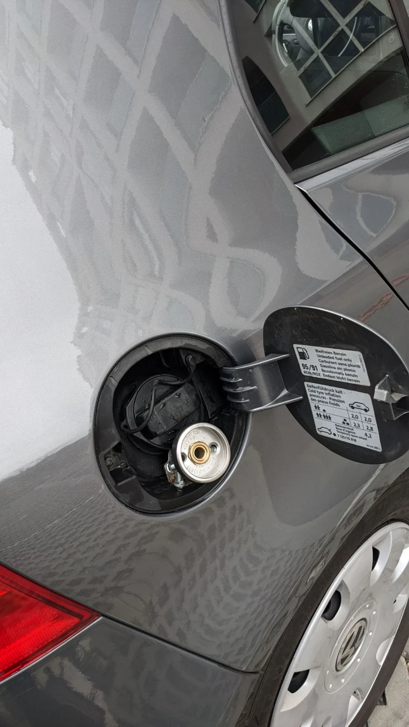 VW Golf, снимка 9 - Автомобили и джипове - 53004799