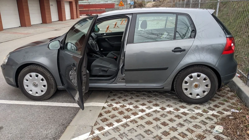 VW Golf, снимка 4 - Автомобили и джипове - 53004799