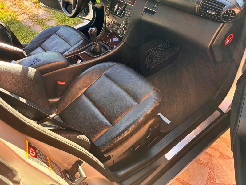 Mercedes-Benz C 200 Комби, снимка 13 - Автомобили и джипове - 52932150