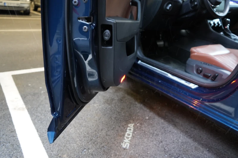 Skoda Superb L&K 2.0TDI/4x4/7DSG, снимка 4 - Автомобили и джипове - 53307698