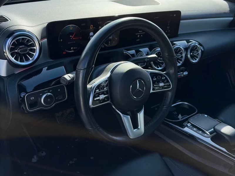 Mercedes-Benz CLA * 250 * CARFAX * ЦЕНА ДО БГ, снимка 5 - Автомобили и джипове - 53343004