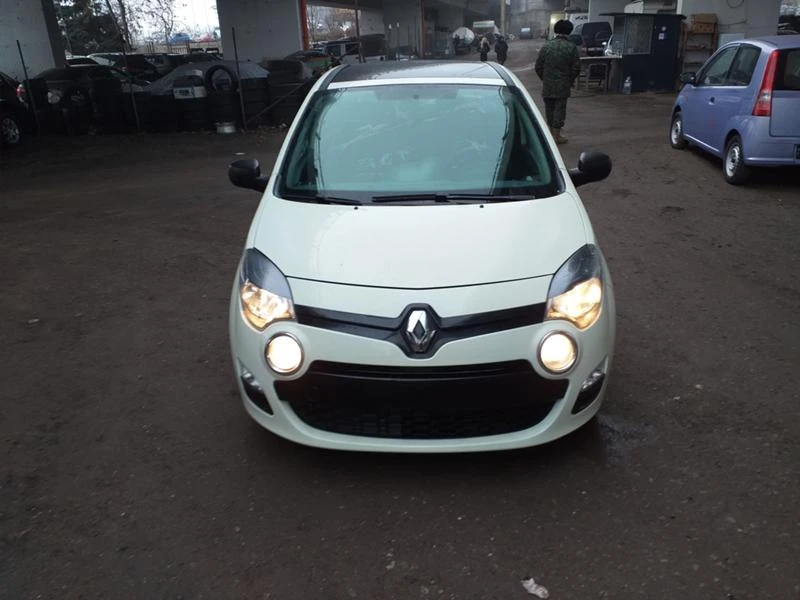 Renault Twingo 1,2i   като ново, снимка 2 - Автомобили и джипове - 45539304