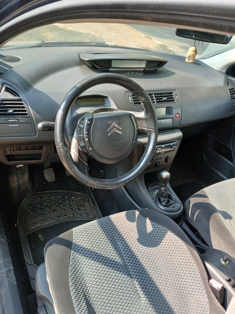 Citroen C4 1.4 i, снимка 6 - Автомобили и джипове - 47079838