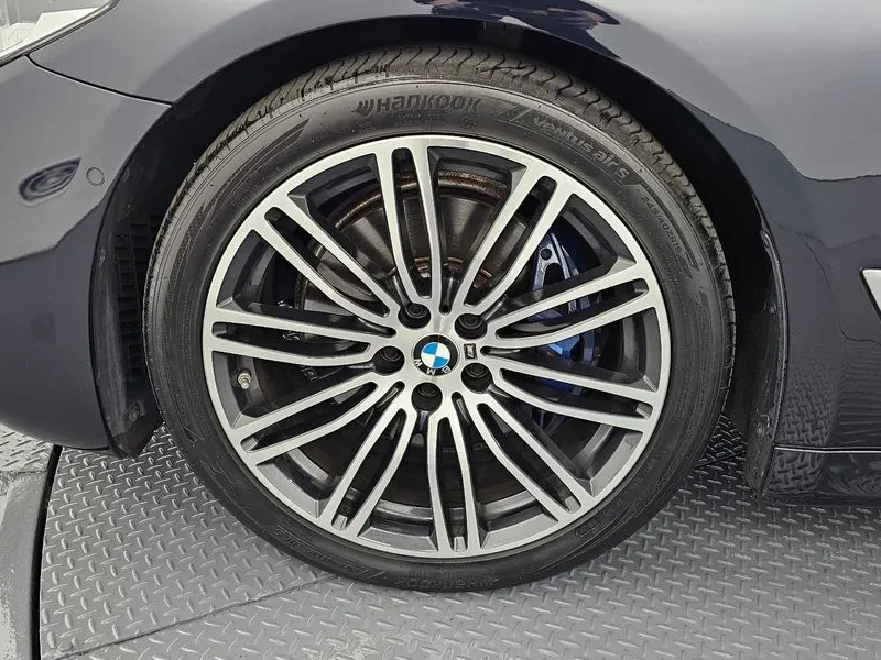 BMW 530 I M Sports Plus - изображение 5