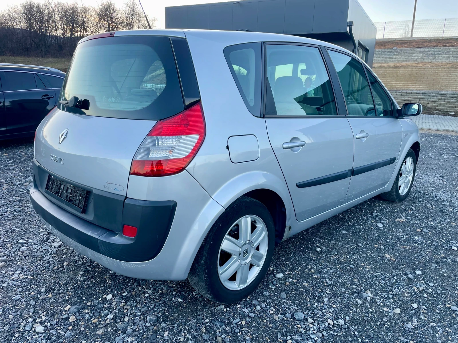 Renault Scenic 1.5 dCi / 105 к.с. - изображение 4