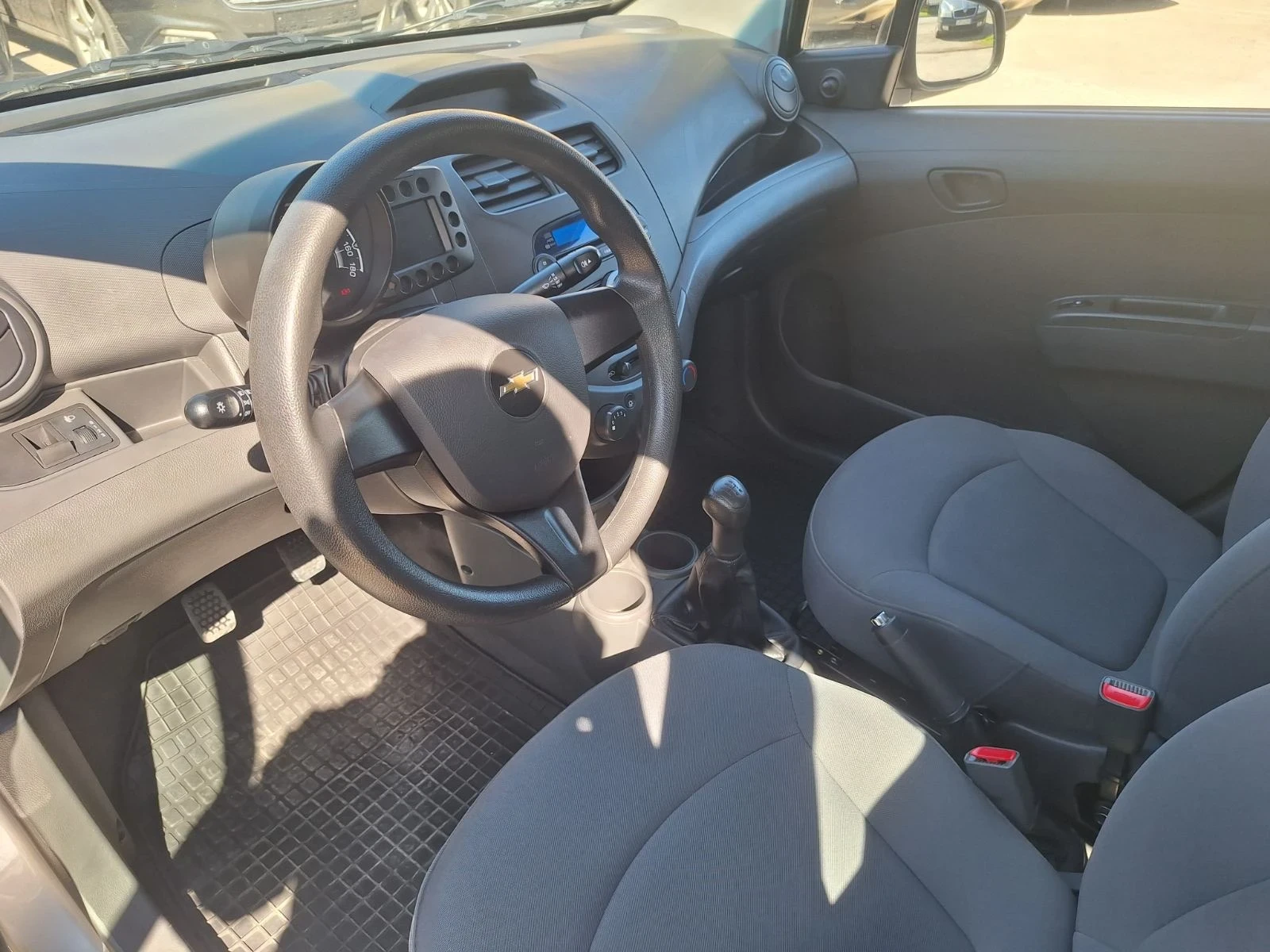 Chevrolet Spark 1.0i 24000км. - изображение 7