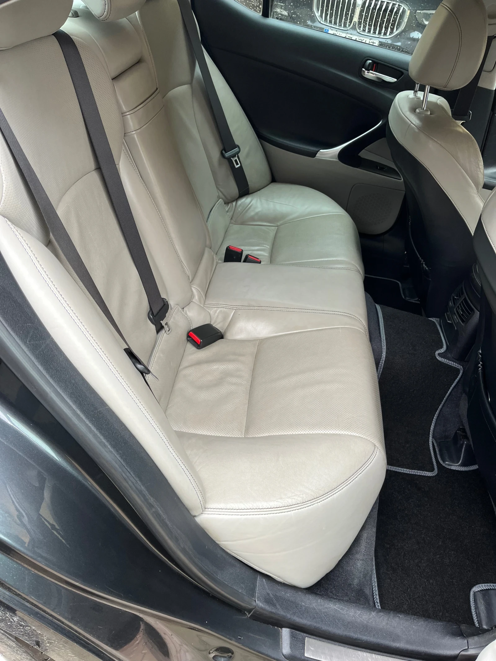Lexus IS 220d 2.2 Maksimalna  - изображение 8