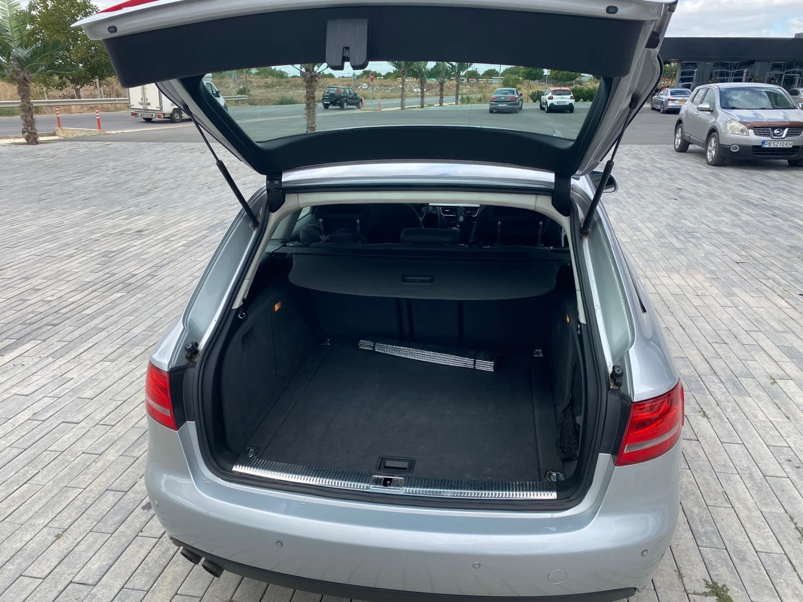 Audi A4 2.0 TDI Перфектна - изображение 8