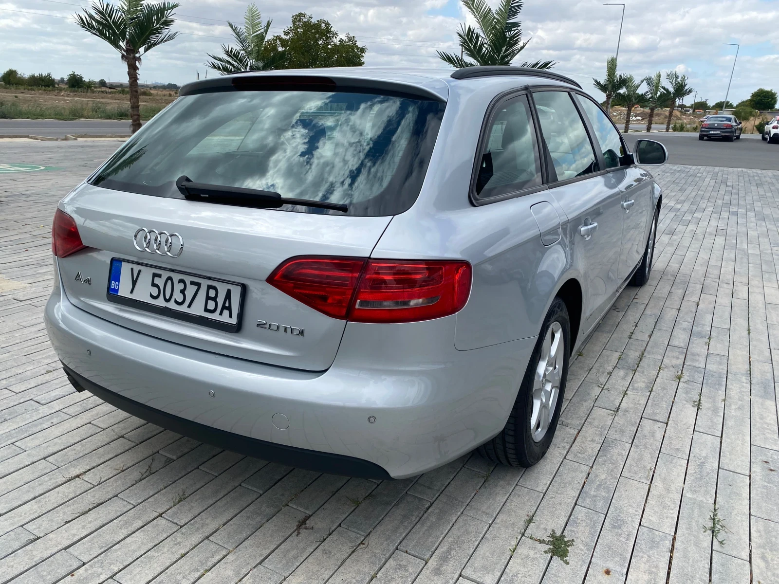 Audi A4 2.0 TDI Перфектна - изображение 5