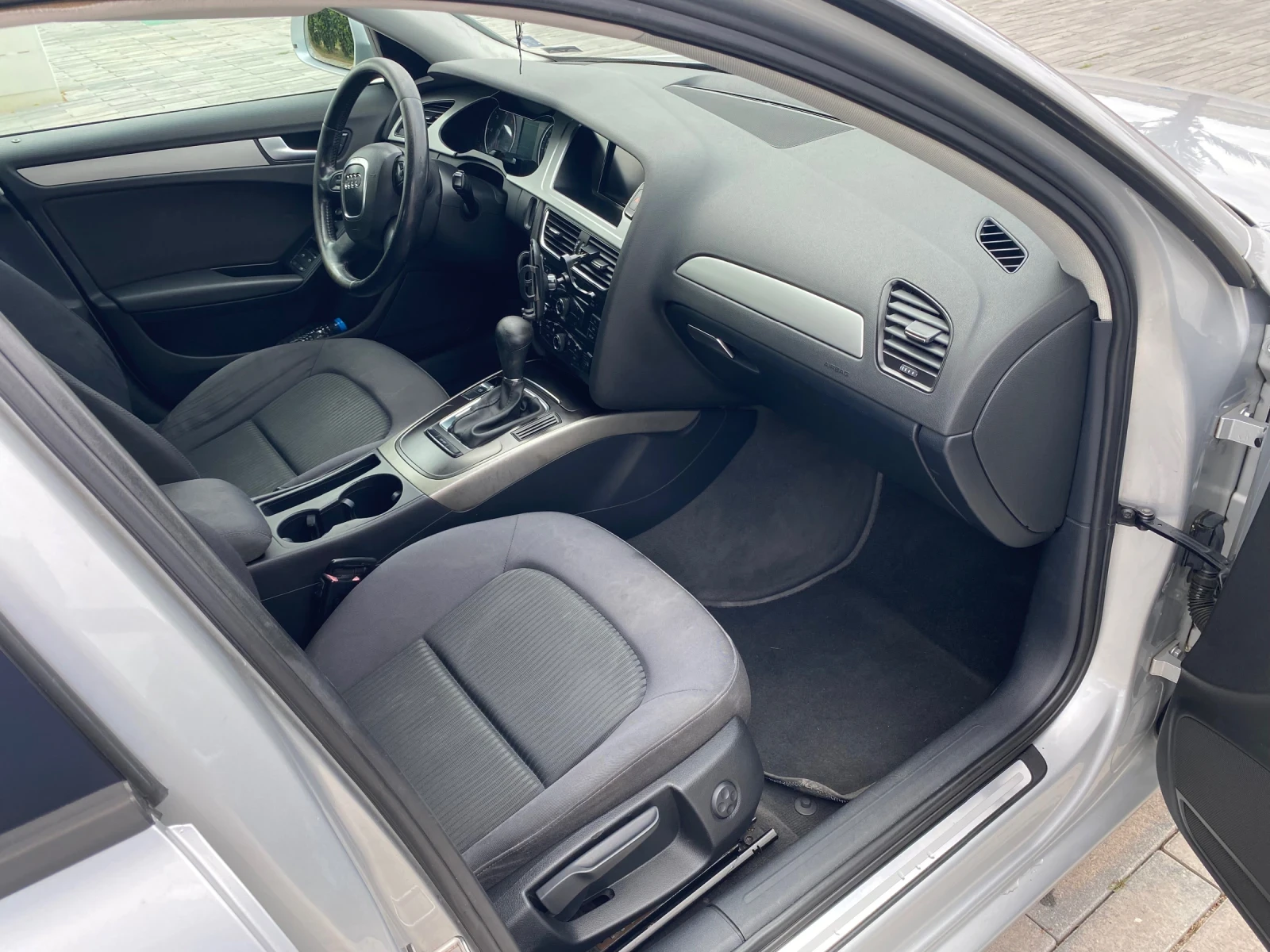 Audi A4 2.0 TDI Перфектна - изображение 9