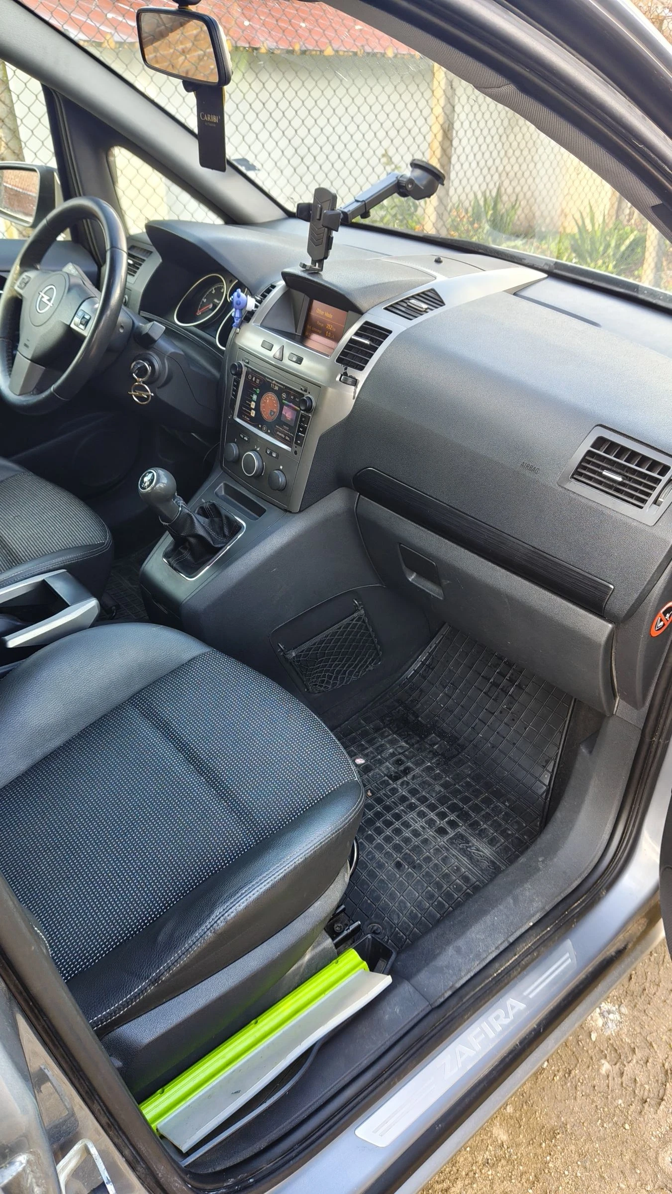 Opel Zafira 1.9CDTI COSMO - изображение 7