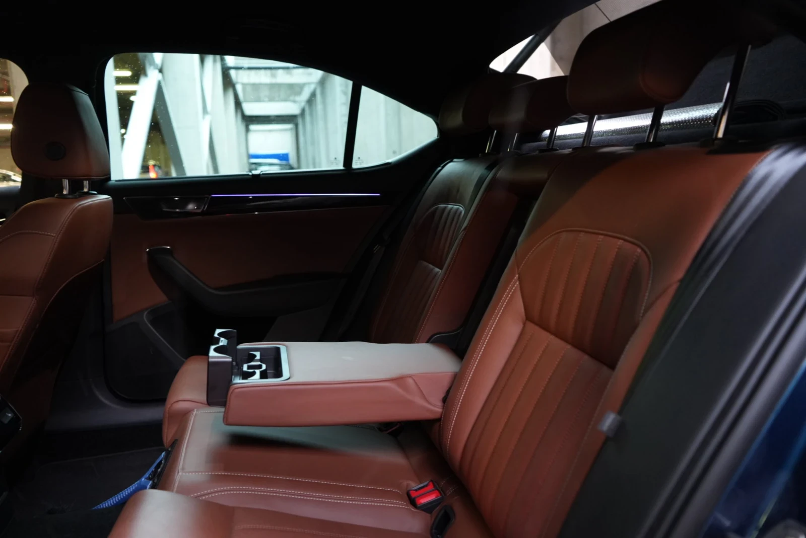 Skoda Superb L&K 2.0TDI/4x4/7DSG - изображение 10