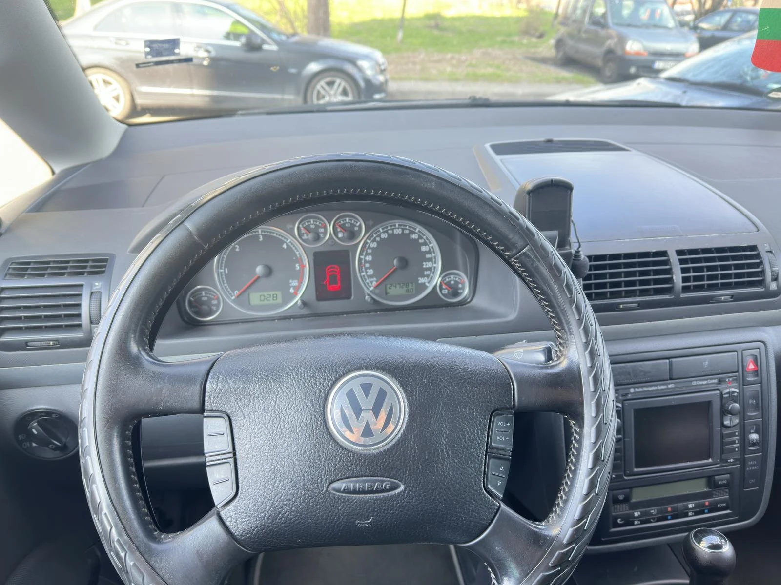 VW Sharan, снимка 10 - Автомобили и джипове - 53873284