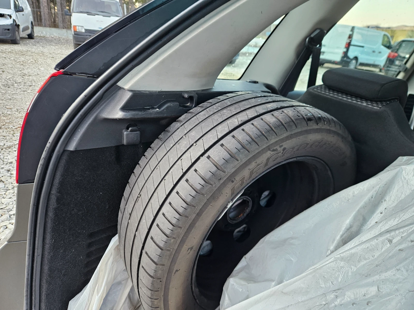 Citroen C4 Picasso Ekskloziv 1.6 avtomat, снимка 14 - Автомобили и джипове - 53908687